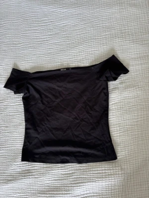 Off shoulder tröja - Som ny❤️
