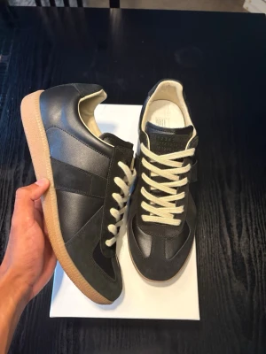 Maison Margiela gats - Maison margiela gats black                                                  Never used