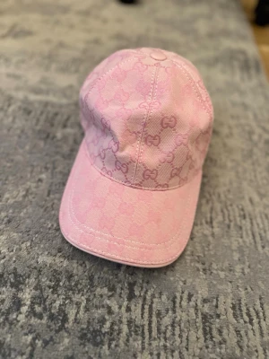 Rosa keps - Rosa keps