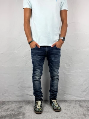 Nudie jeans  - Ett par riktigt snygga jeans från Nudie i storlek W28 L30 i modellen Skinny Lin
