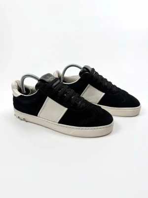 Valentino Flycrew Skor - Valentino Garavani Flycrew Sneakers | Storlek 36,5 | Skick 9/10 | Nypris ca 7 700 kr | 100% autentiska | Alla nitar sitter kvar 