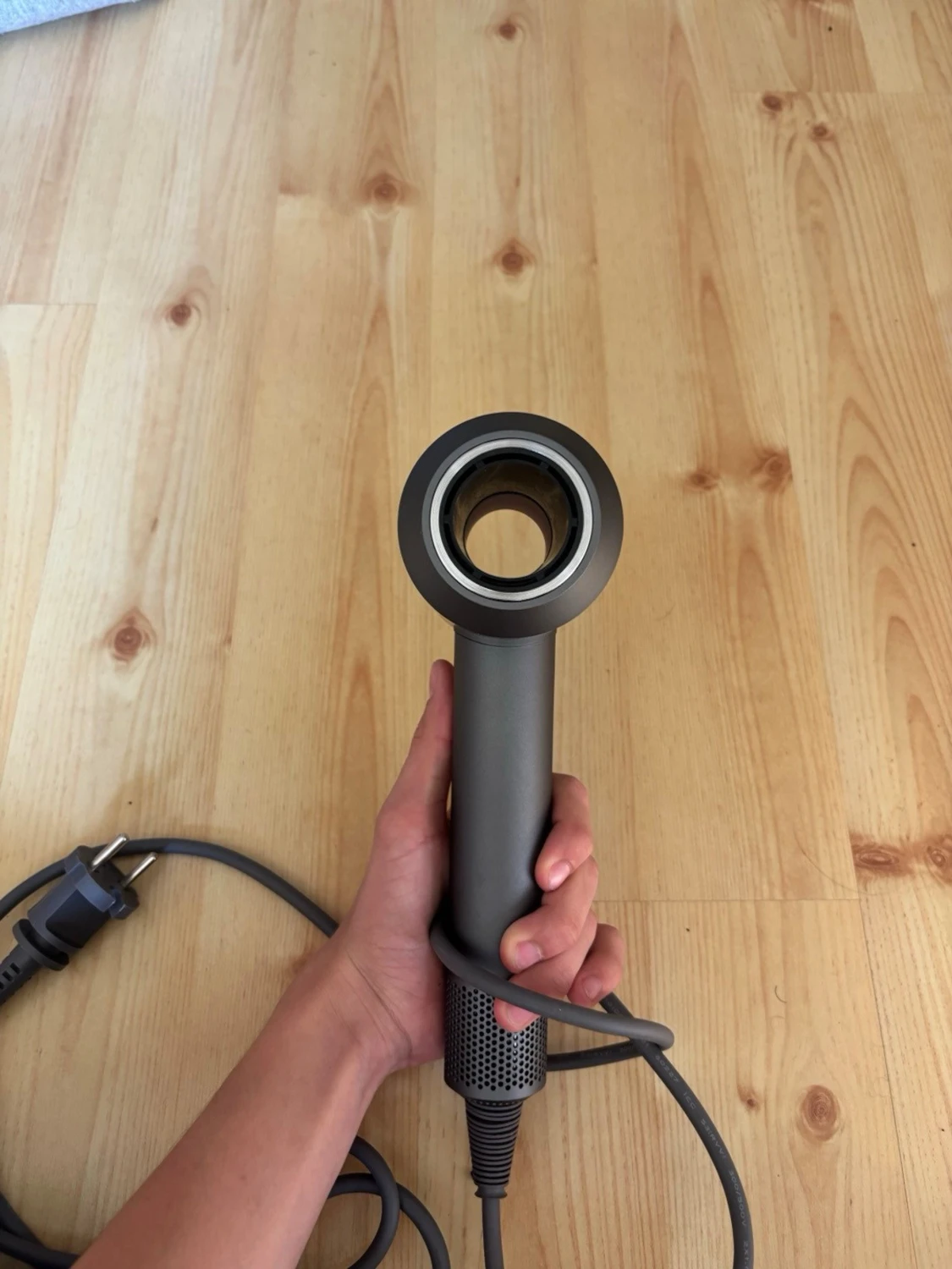 Dyson  - 3
