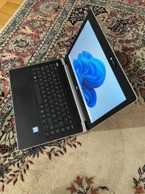 HP ProBook 430 G5 i5-8 Th gen. SSD 128GB +750GBHD, allt funkar  - HP ProBook 430 G5 i5-8 Th gen. SSD 128GB +750GBHD, allt funkar  HP ProBook 430 G5 med en Intel Core i5-8250U processor och 8 GB RAM. Operativsystemet är Windows 11 Pro. Laddare ingår 