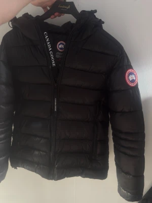 Canada Goose jacka - Jätte fin