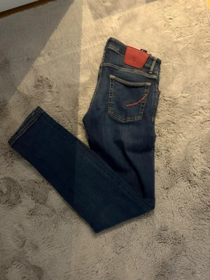 Handpicked Orvieto - Fint skick, storlek 30, ca32 i längd. Hör av dig om du är intresserad!