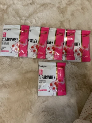 Bodylab Clear Whey Raspberry Rush - Skit god men föredrar vassle protein 