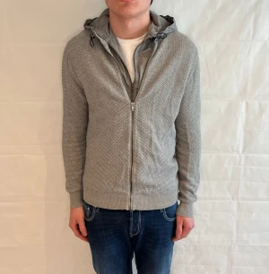Massimo Dutti Dubble Zip Cardigan Grey Men's - Grå cardigan i mycket fint begagnat skick.
