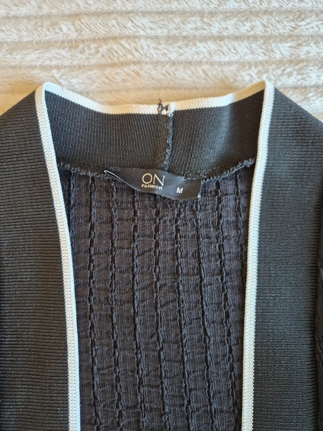 Svart kofta från ON Fashion stl M - 1