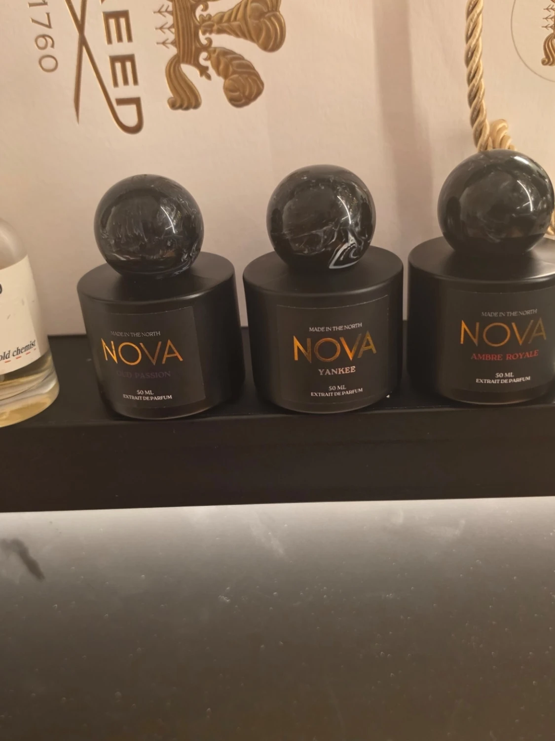 NOVA parfym 50 ml svart flaska