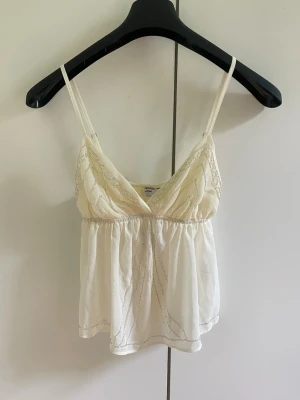 Subdued topp - Säljer denna topp från subdued med prislapp kvar! Storlek 36🌸