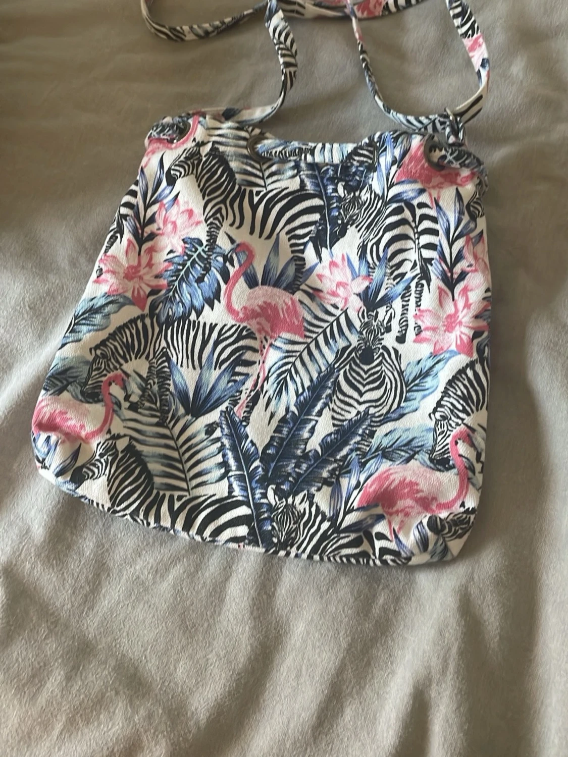 Axelväska med zebror och flamingos - 1