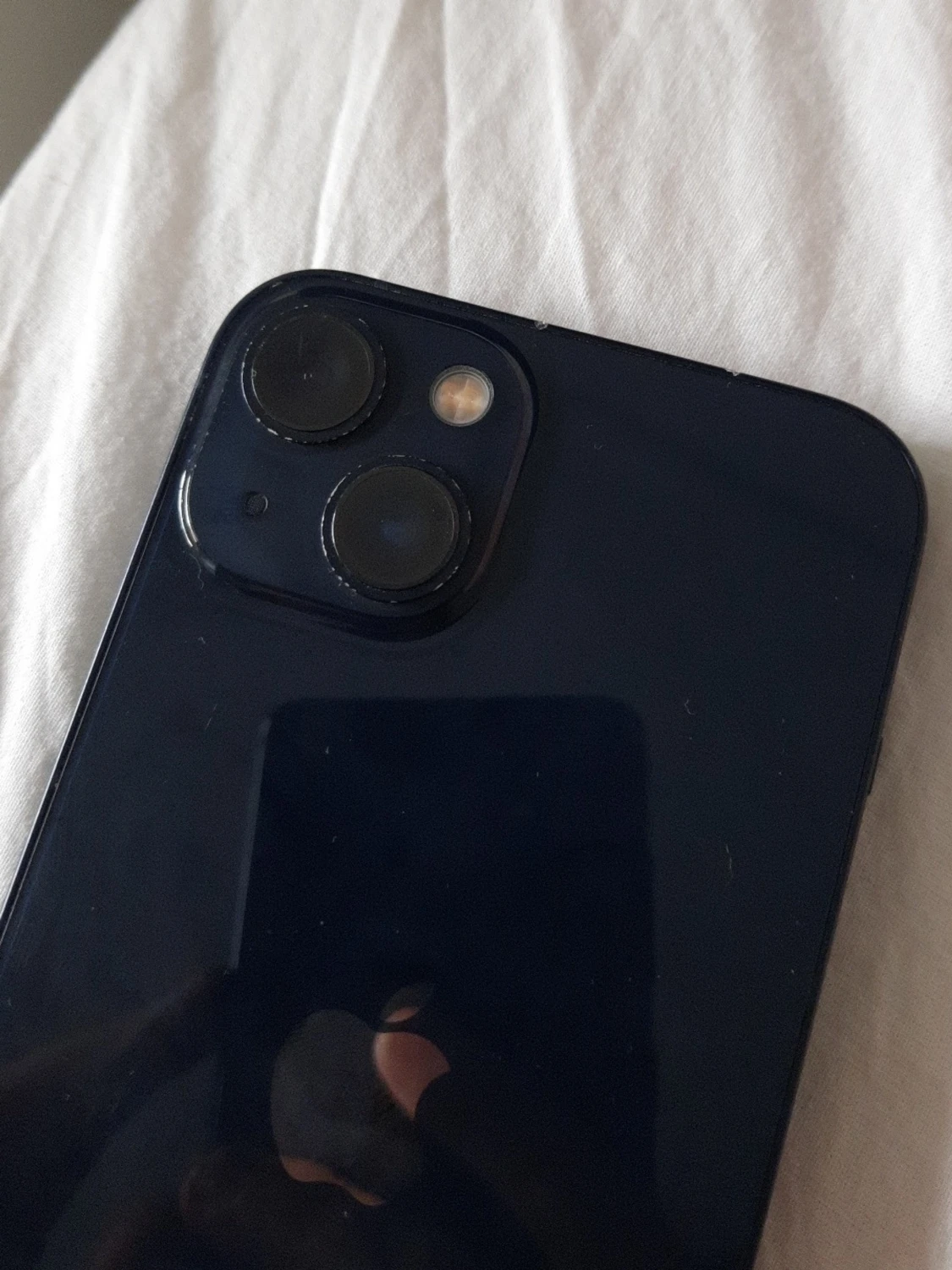 iPhone 13 svart 128GB - 4