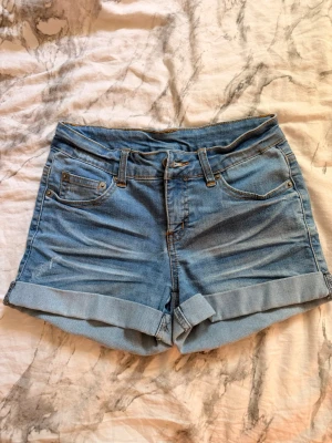 Shorts - Säljer dessa superfina shortsen de har ett väldigt skönt material och i bra skick! 