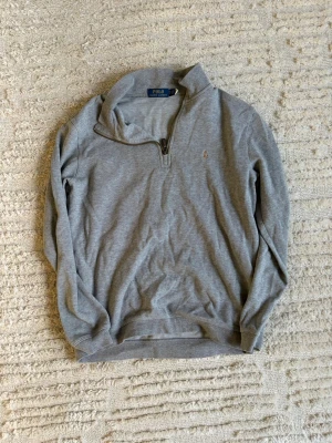 Grå halfzip Ralph Lauren  - Ralph Lauren half zip: Size-S: oäkta!