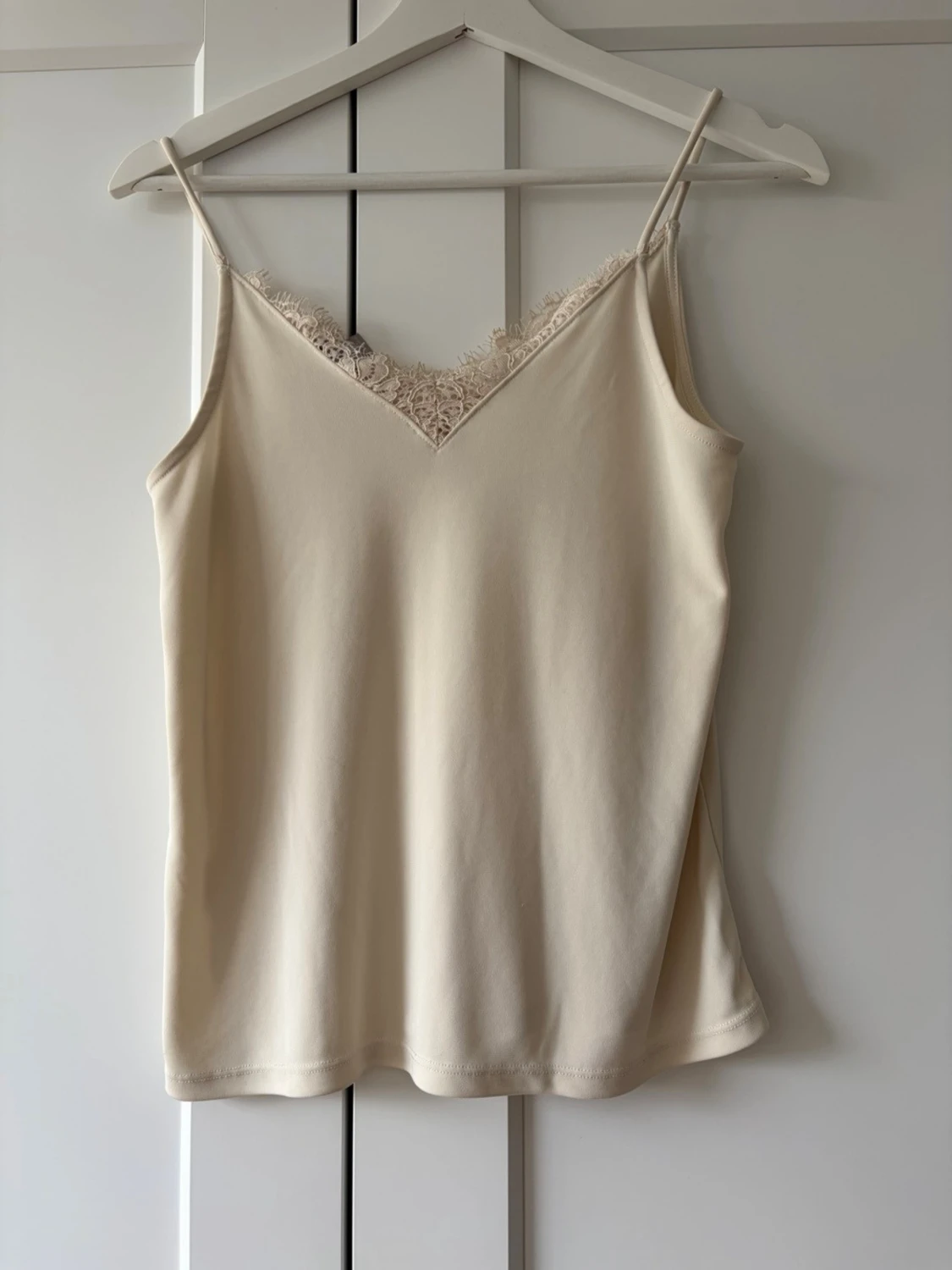 Beige linnetopp med spets från H&M - 2