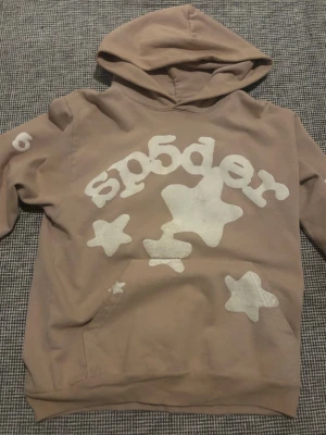Spider hoodie  - Sällsynt spider hoddie köpt för några år sedan. 