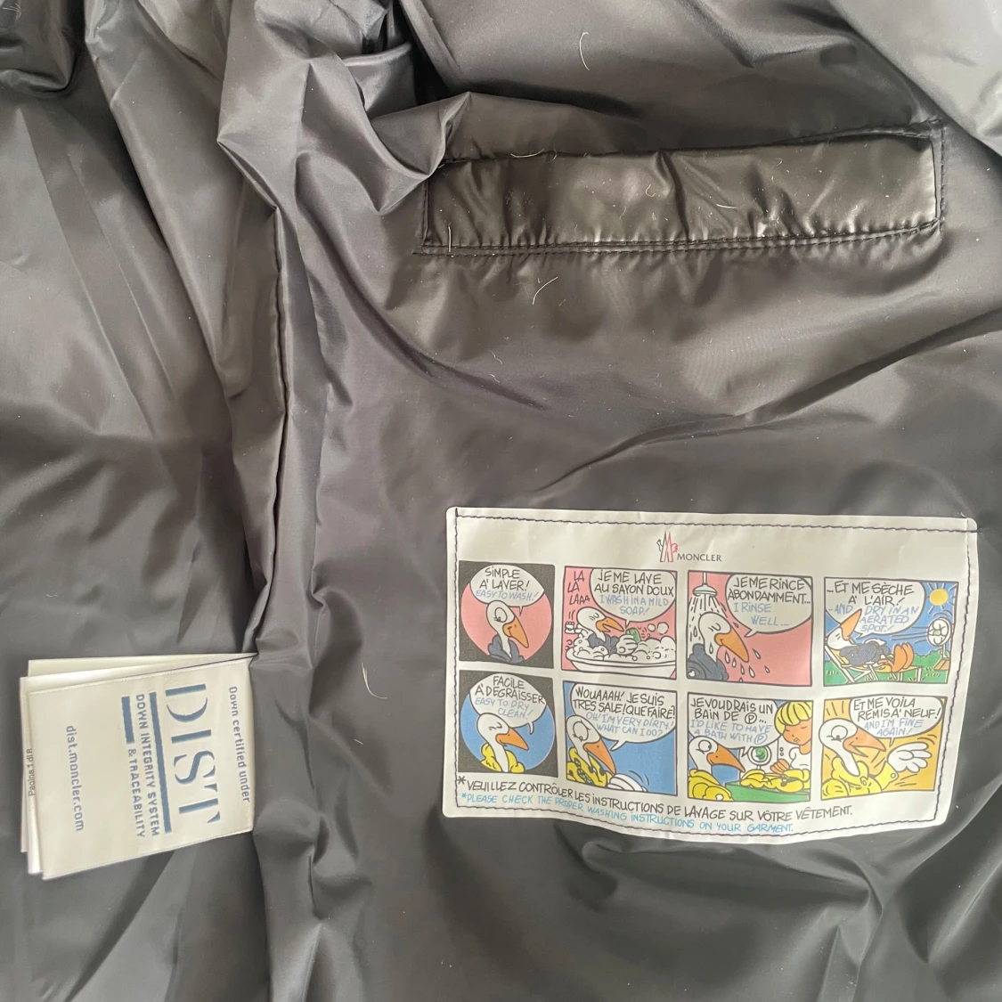 Blå pufferjacka från Moncler - 1