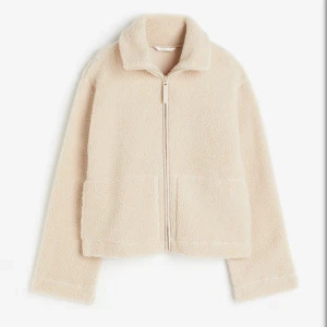 Teddyjacka hm - Beige Teddy jacka från hm, helt slutsåld, trendig