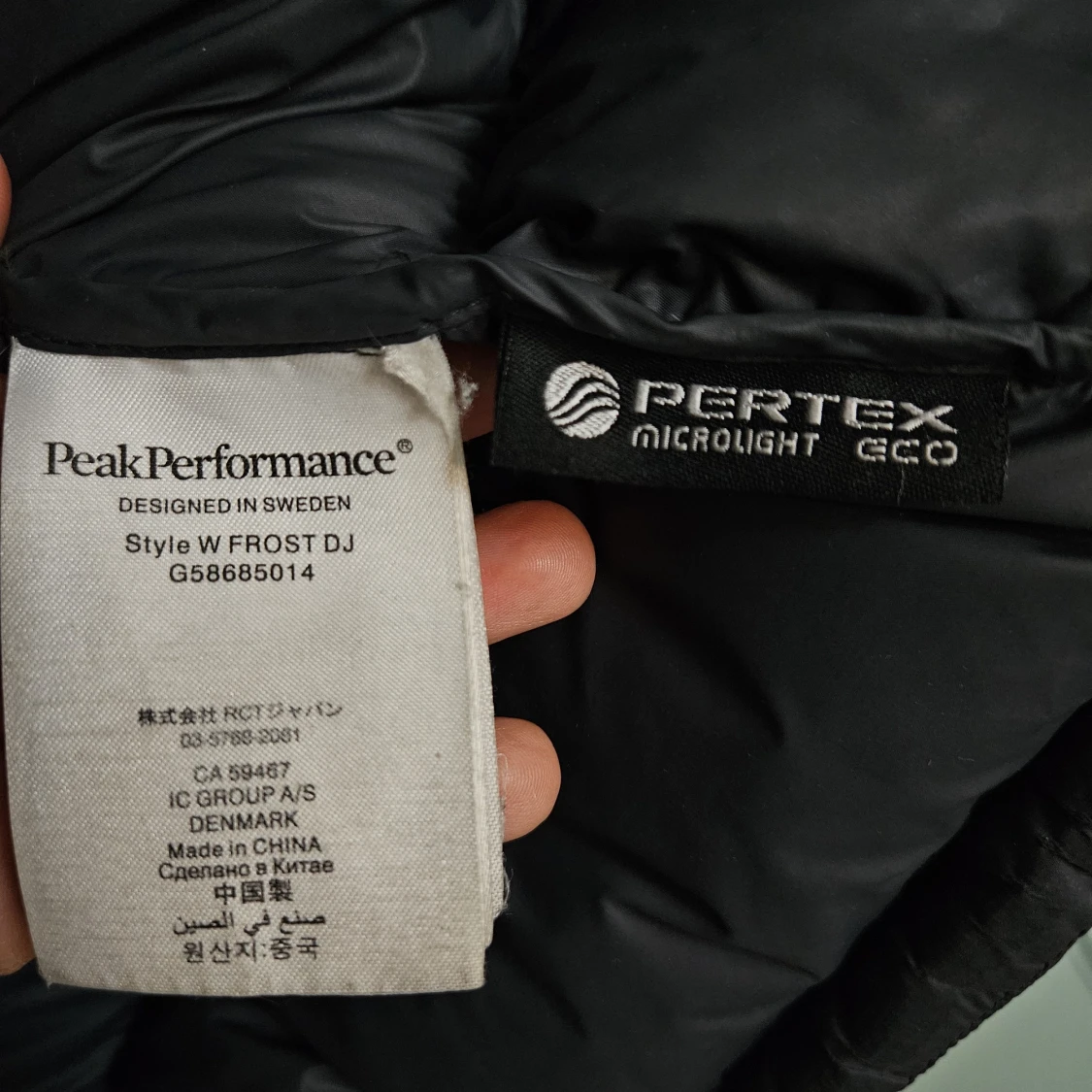 Svart dunjacka Peak Performance S - 2