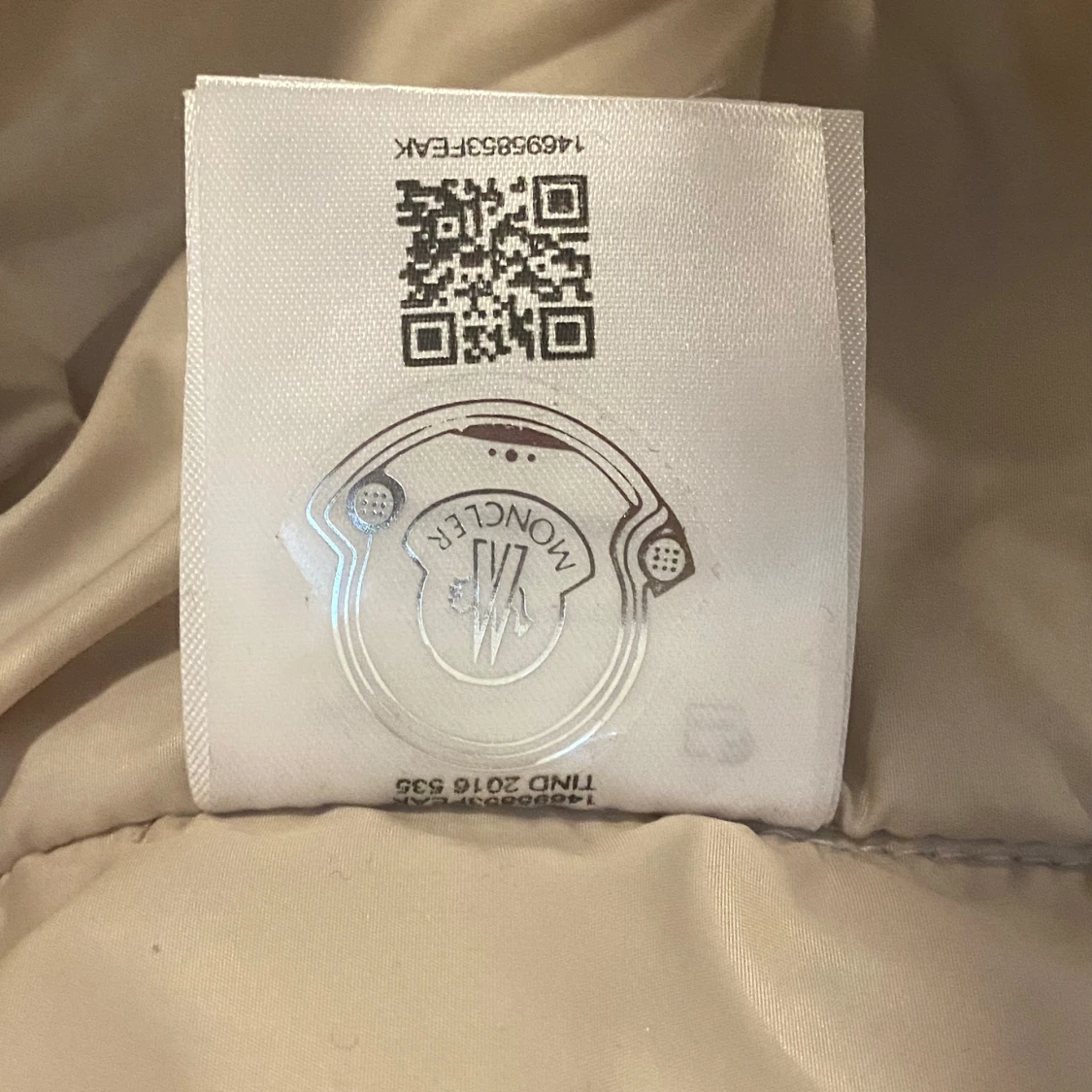 Beige Moncler pufferjacka med huva - 3