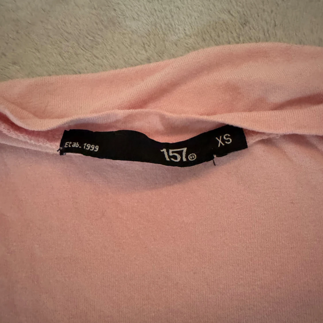 Ljusrosa t-shirt från 157 XS - 1