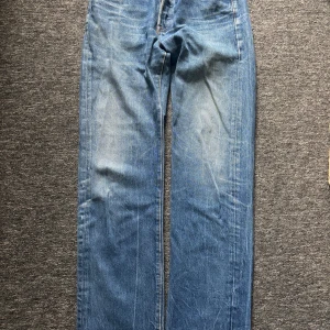 Levi's 501 blå jeans W32 L36 - Levis 501 i storlek 32/36 med riktigt cool tvätt
