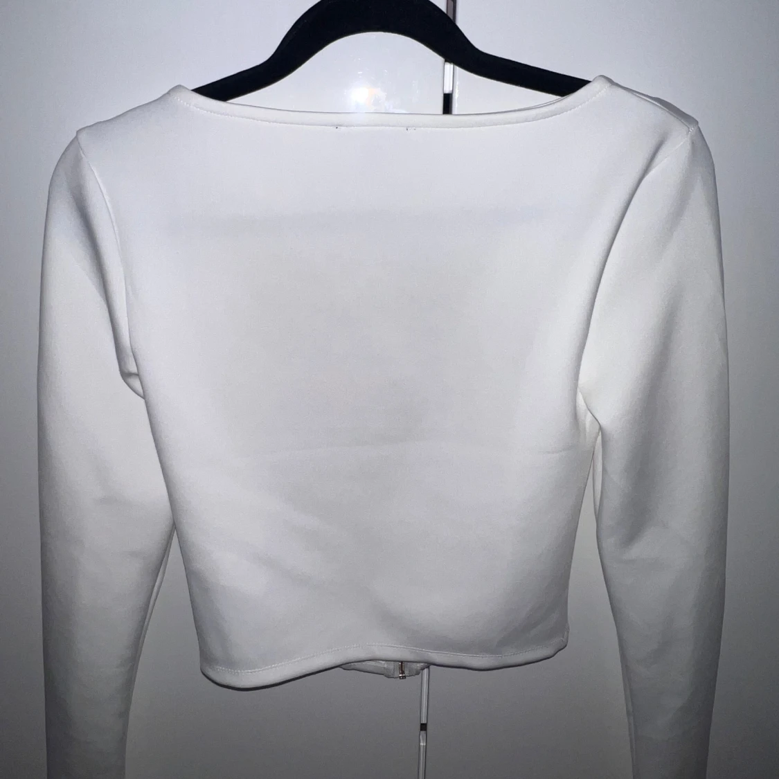 Vit långarmad tröja  - 2