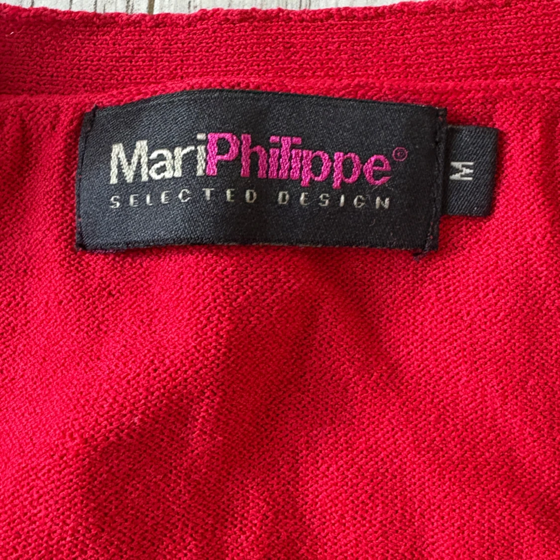 Röd paljettopp från MariPhilippe - 2