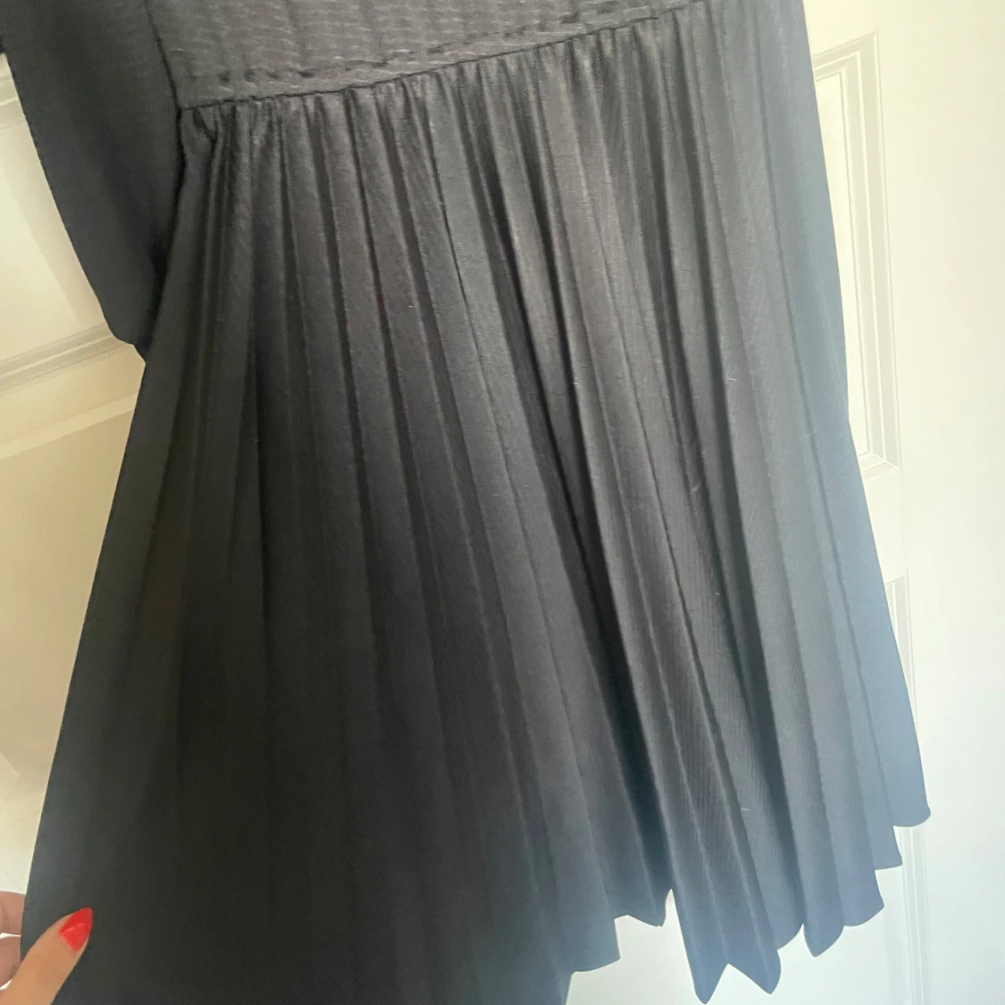 🖤 Garderobsfavoriter i svart – tre snygga klänningar till fyndpris - 4