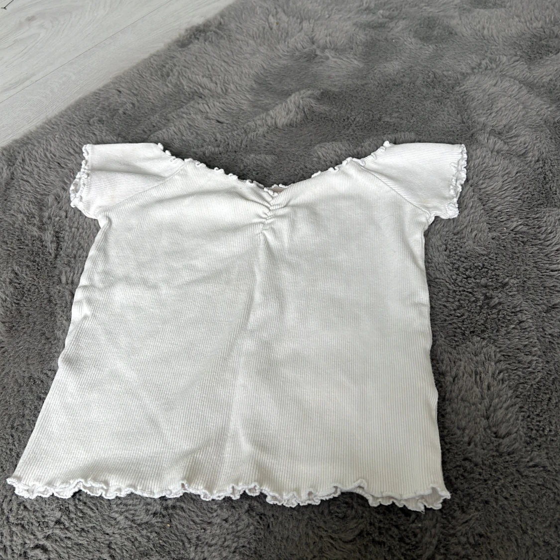 Vit ribbad topp från Mix