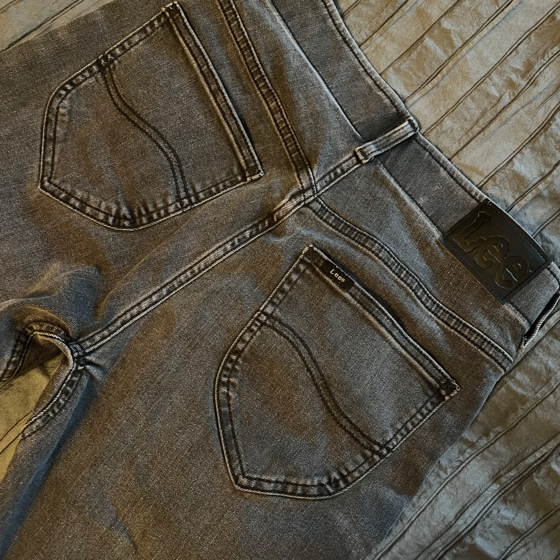 Gråa Lee jeans - 2