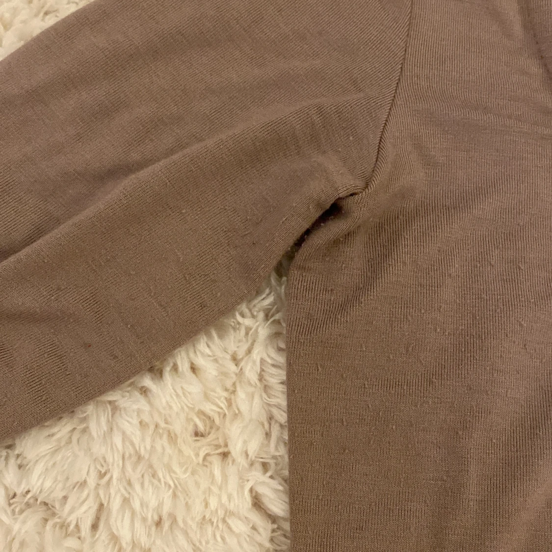 Beige långärmad topp från Gina Tricot - 1