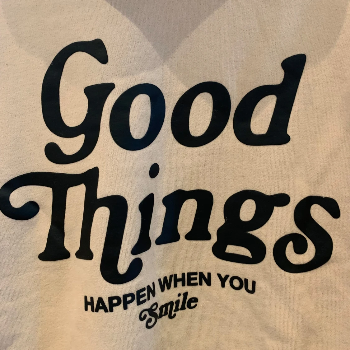 Beige hoodie med tryck 'Good Things' - 3