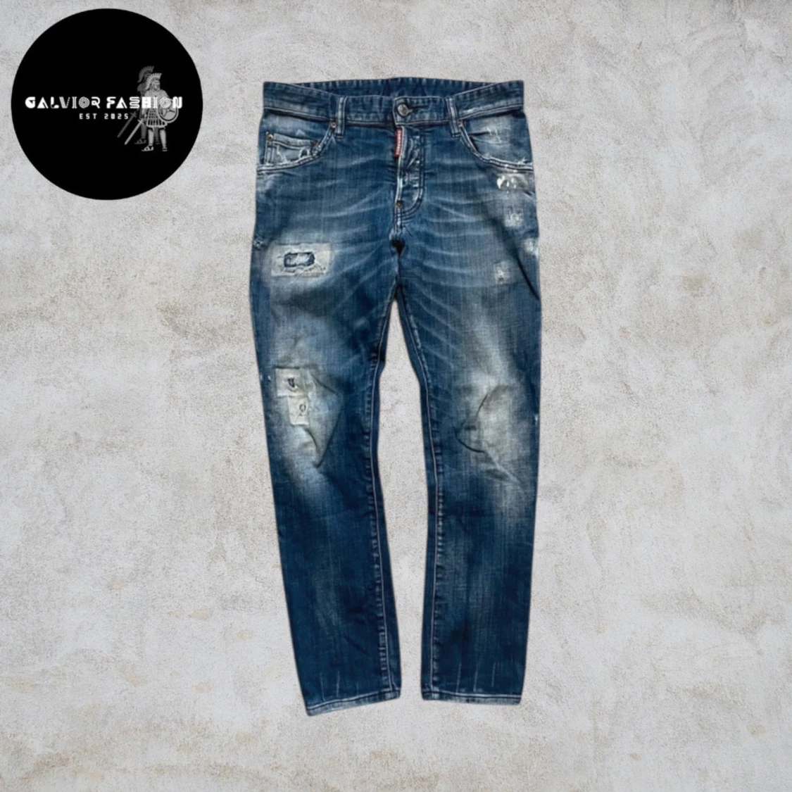 Dsquared2 jeans med slitningar