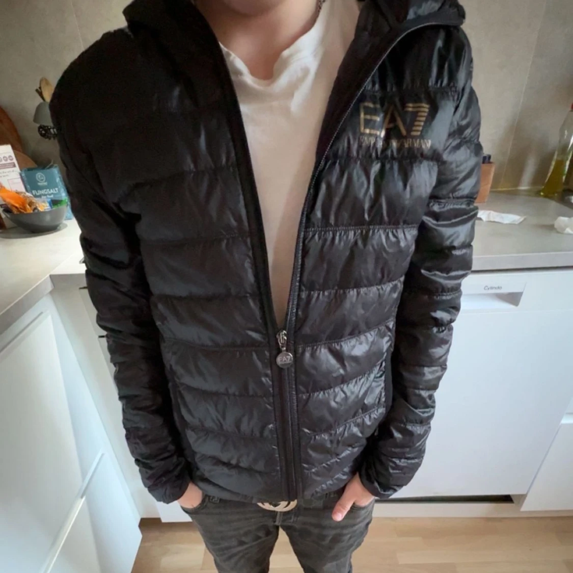 Svart pufferjacka från Emporio Armani EA7 - 2