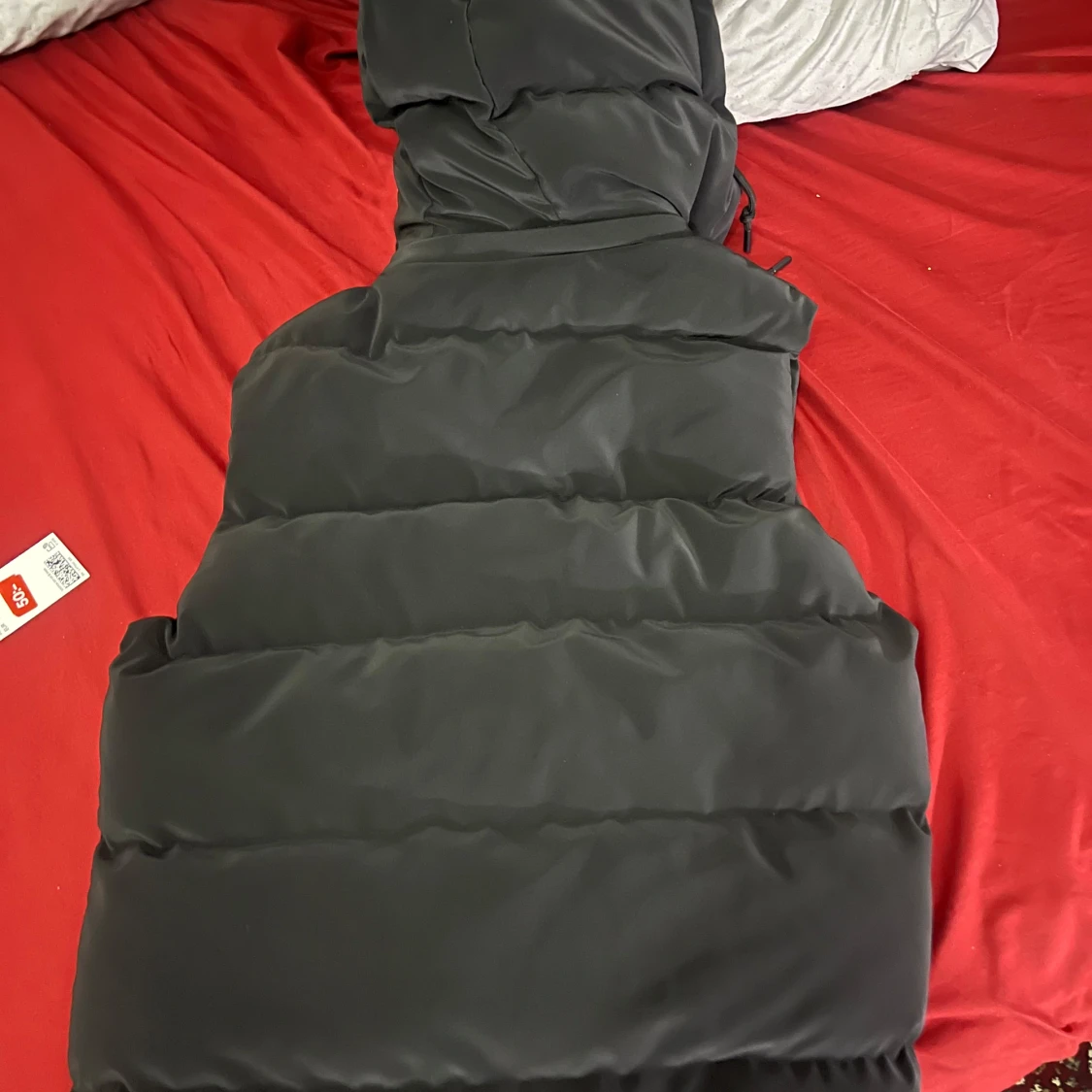 Svart dunväst från D&G med huva - 2