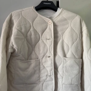 Ginas kappa - Säljer min fina kappa endast använt en gång!😍💌