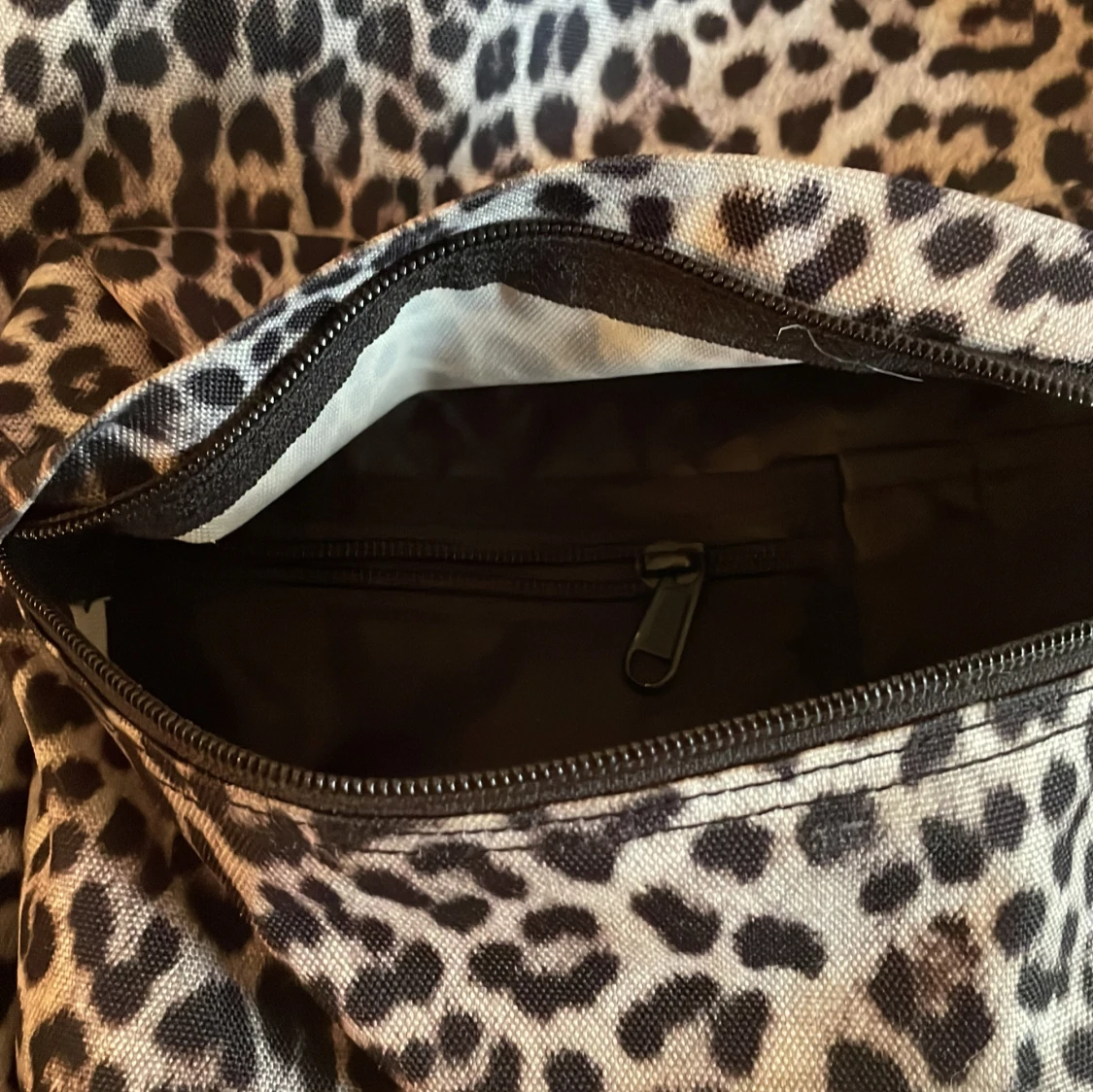 Leopardmönstrad vansryggsäck - 4