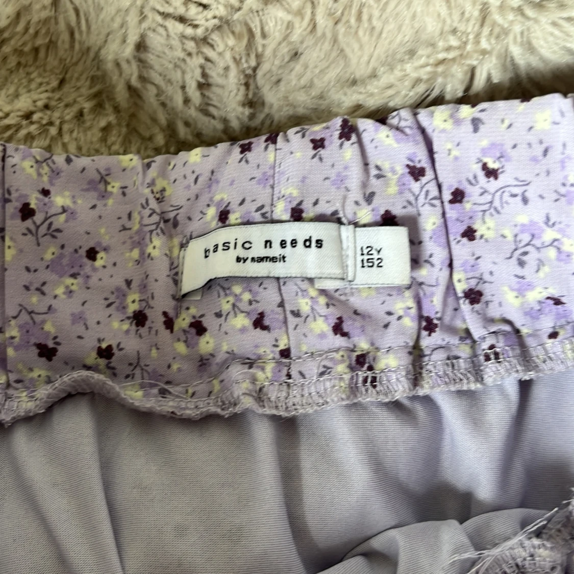 Ljuslila blommig kjol - 1