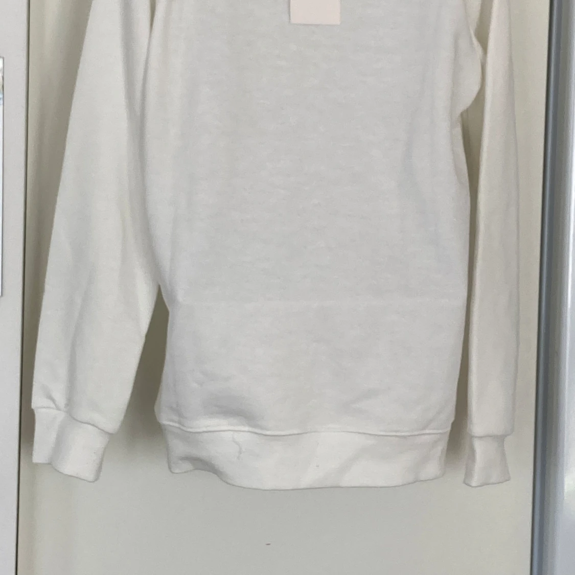 Vit sweatshirt från Bottega Veneta med grön sko-tryck - 4