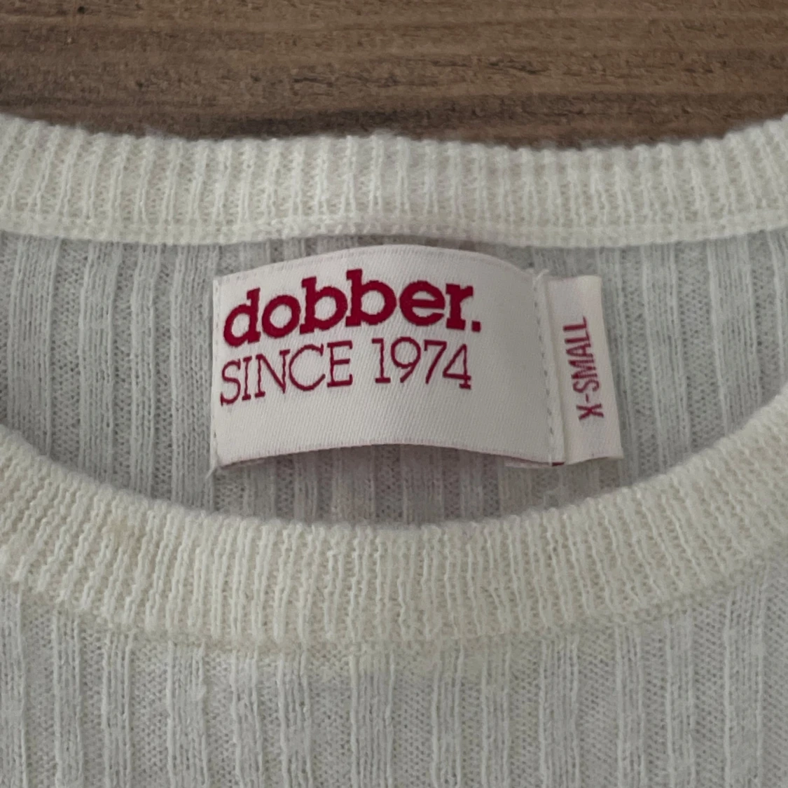 Vit ribbad stickad tröja från Dobber  - 1