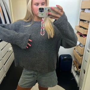 Mysig grå tröja  - Mycket skön 