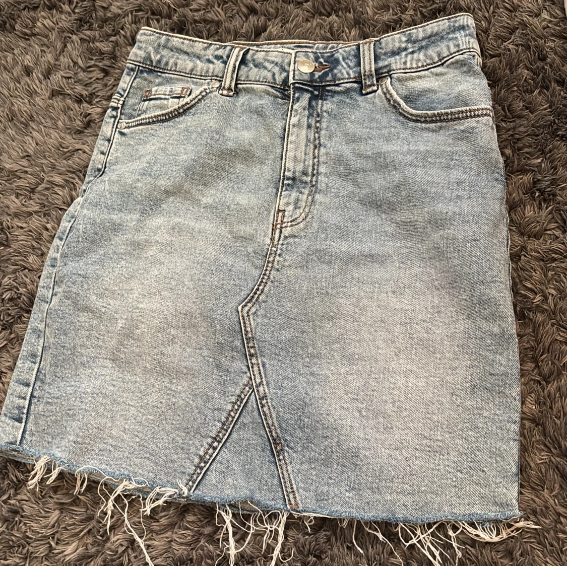 Ljusblå jeanskjol från Denim Day (köpt i Ullared gekås)