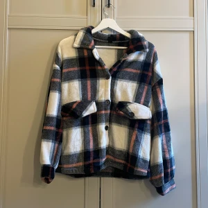 Tröja - En mycket skön tröja i storlek S från SHEIN