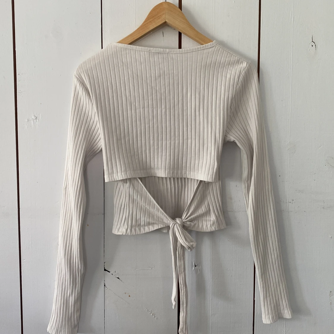 Vit ribbad omlottopp från FB Sister - 1