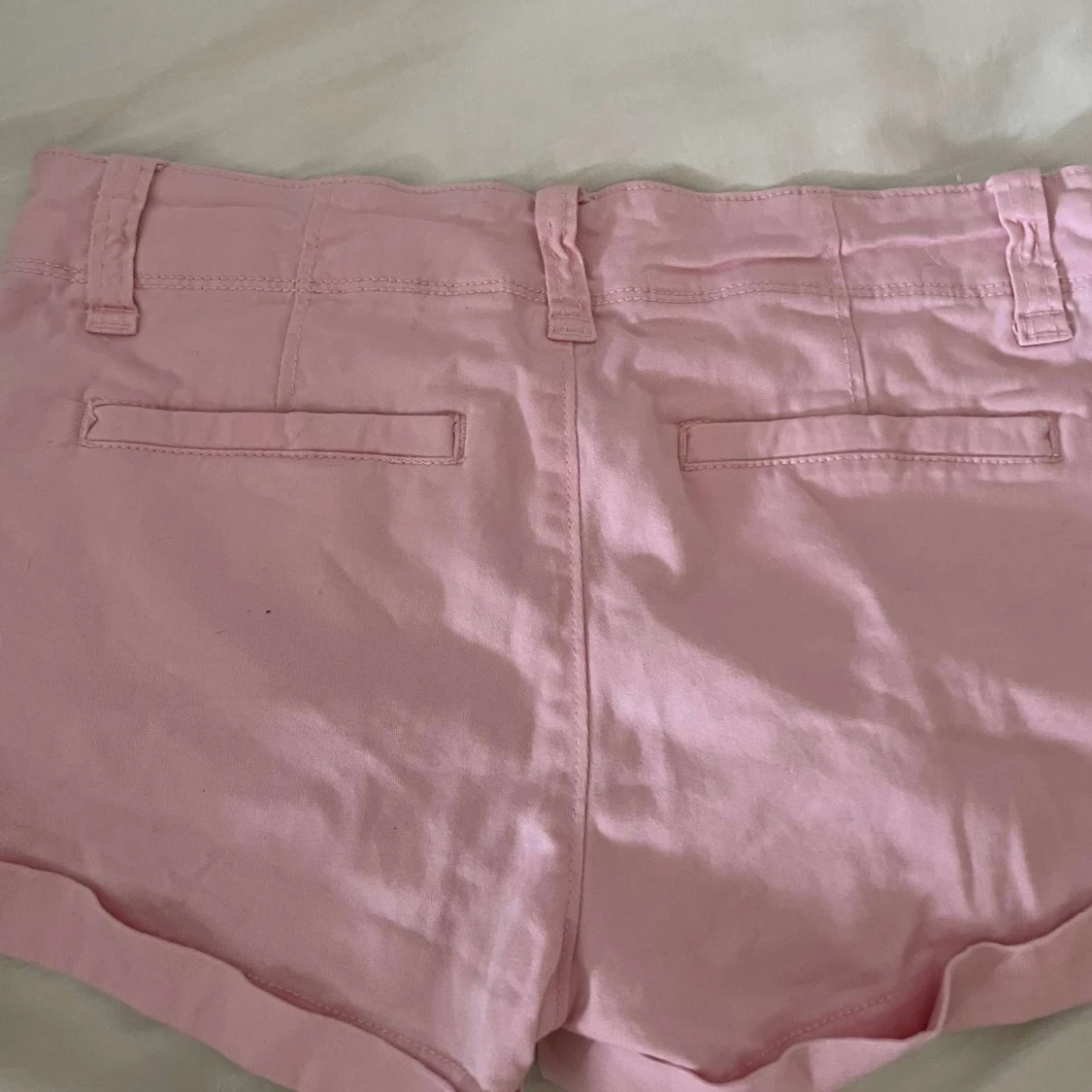 Ljusrosa bomullsshorts med uppvik - 1