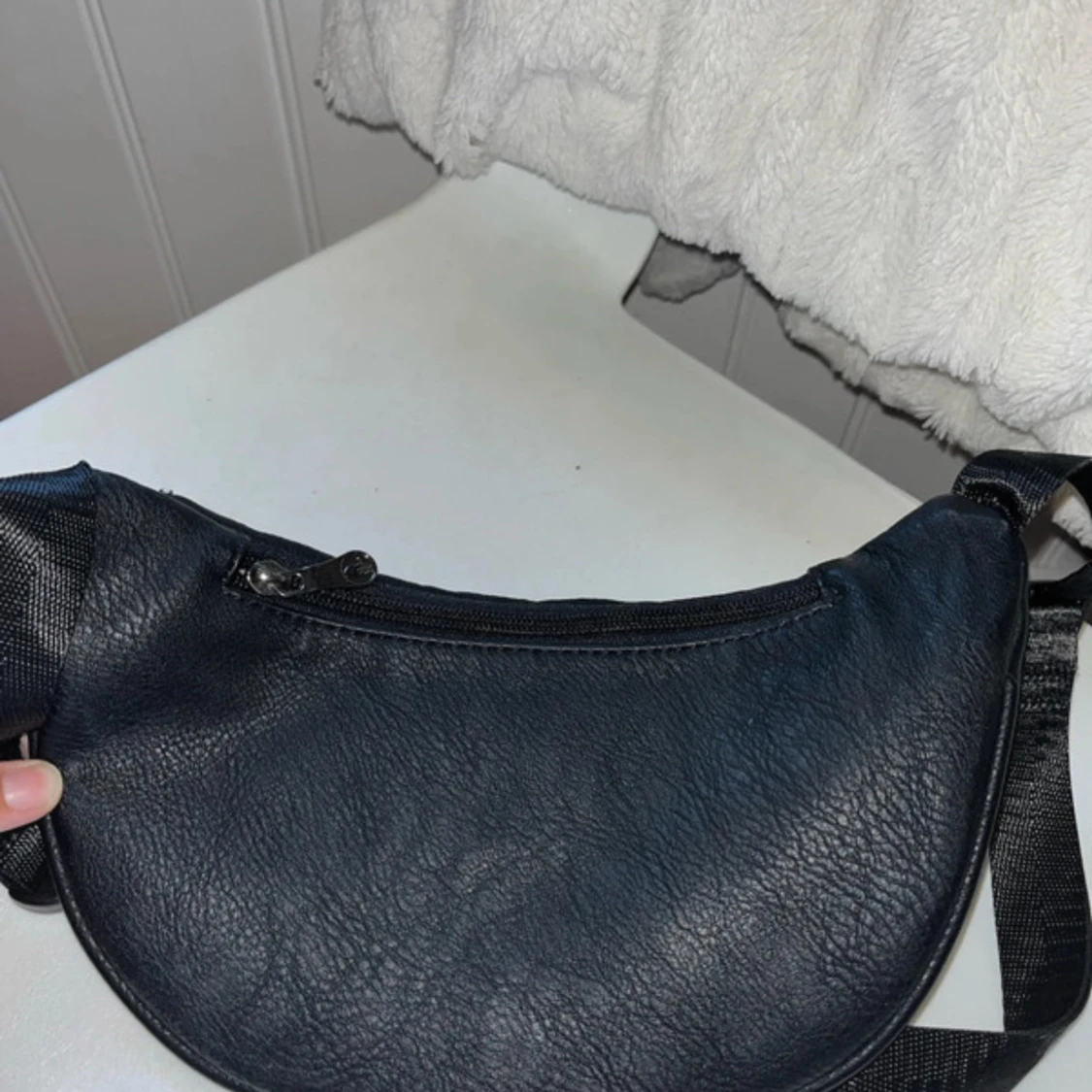 Svart magväska i skinn från Puccini - 3