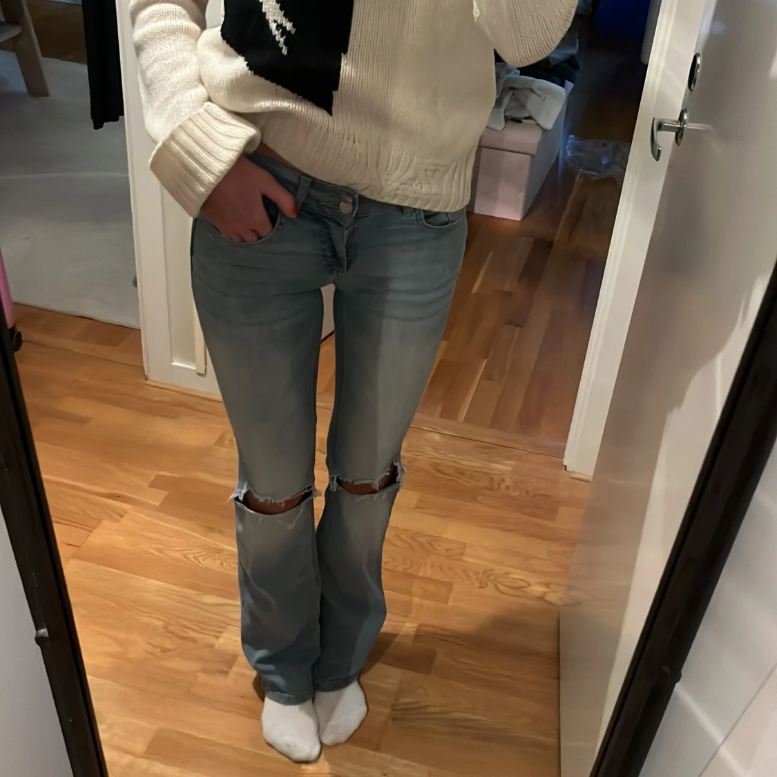 Ljusblå bootcut jeans från Nelly