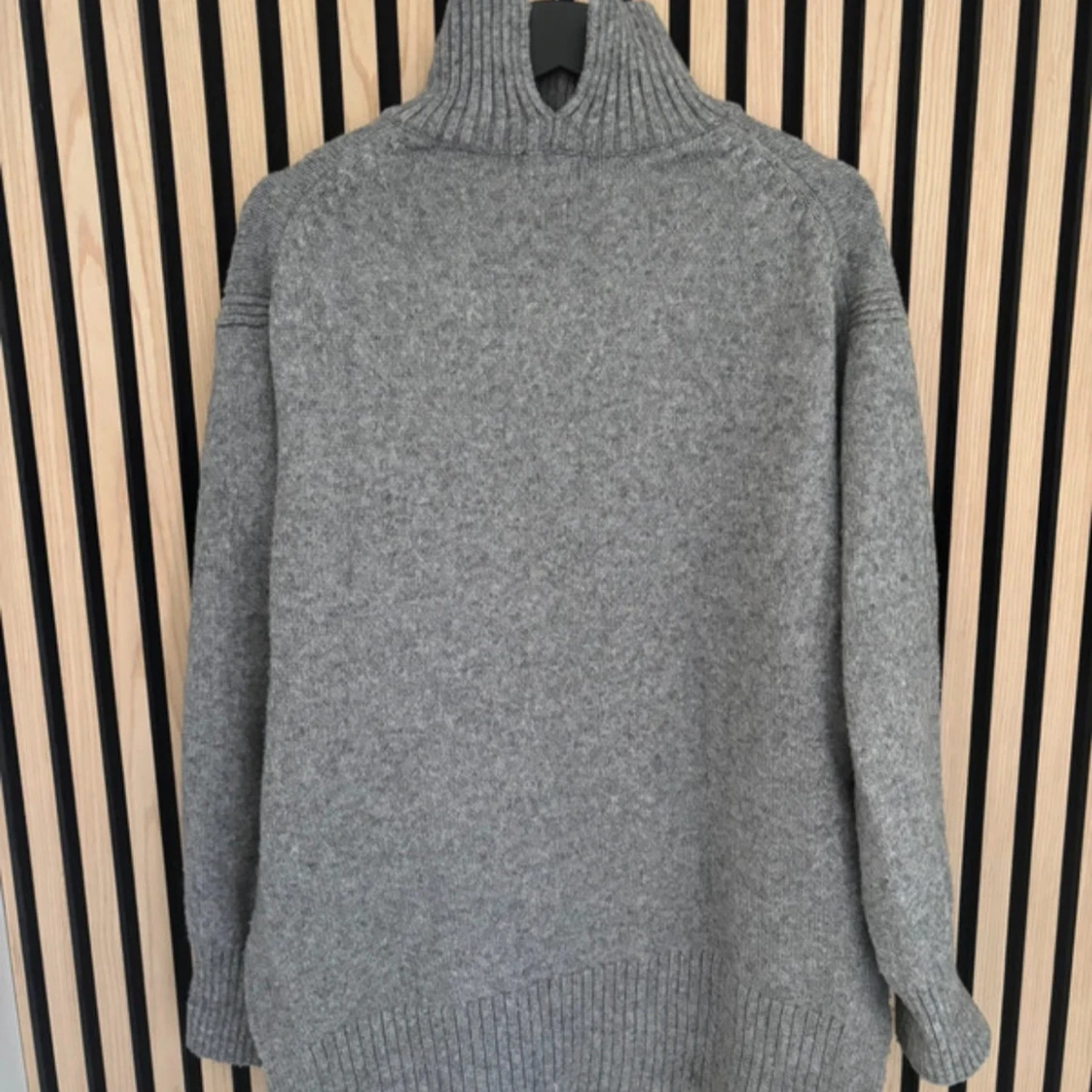 Grå polotröja från hm - 1