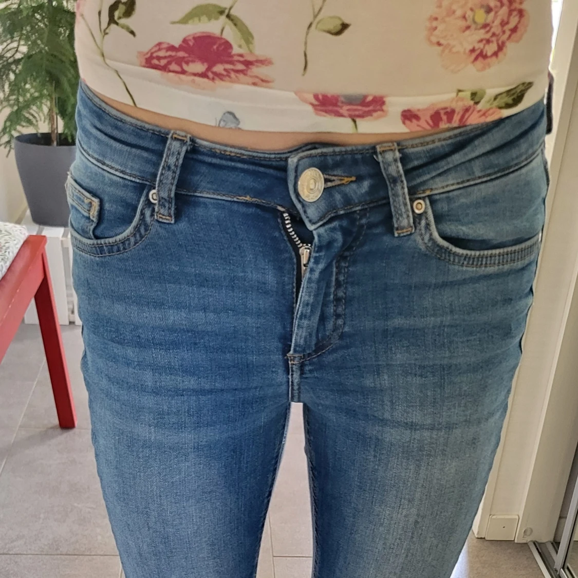 Blå bootcut jeans med dragkedja - 3